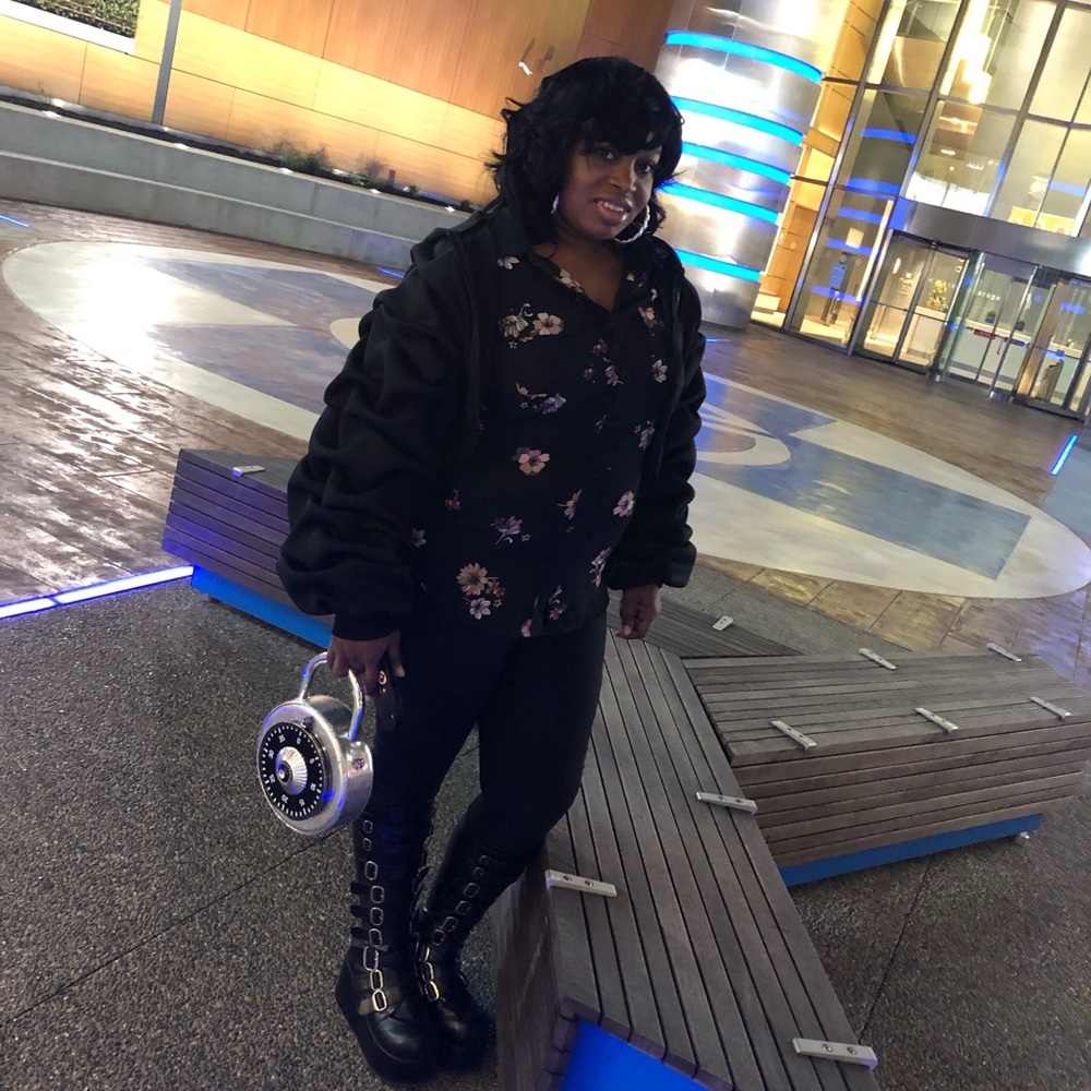 Meet your Posher, Shanea